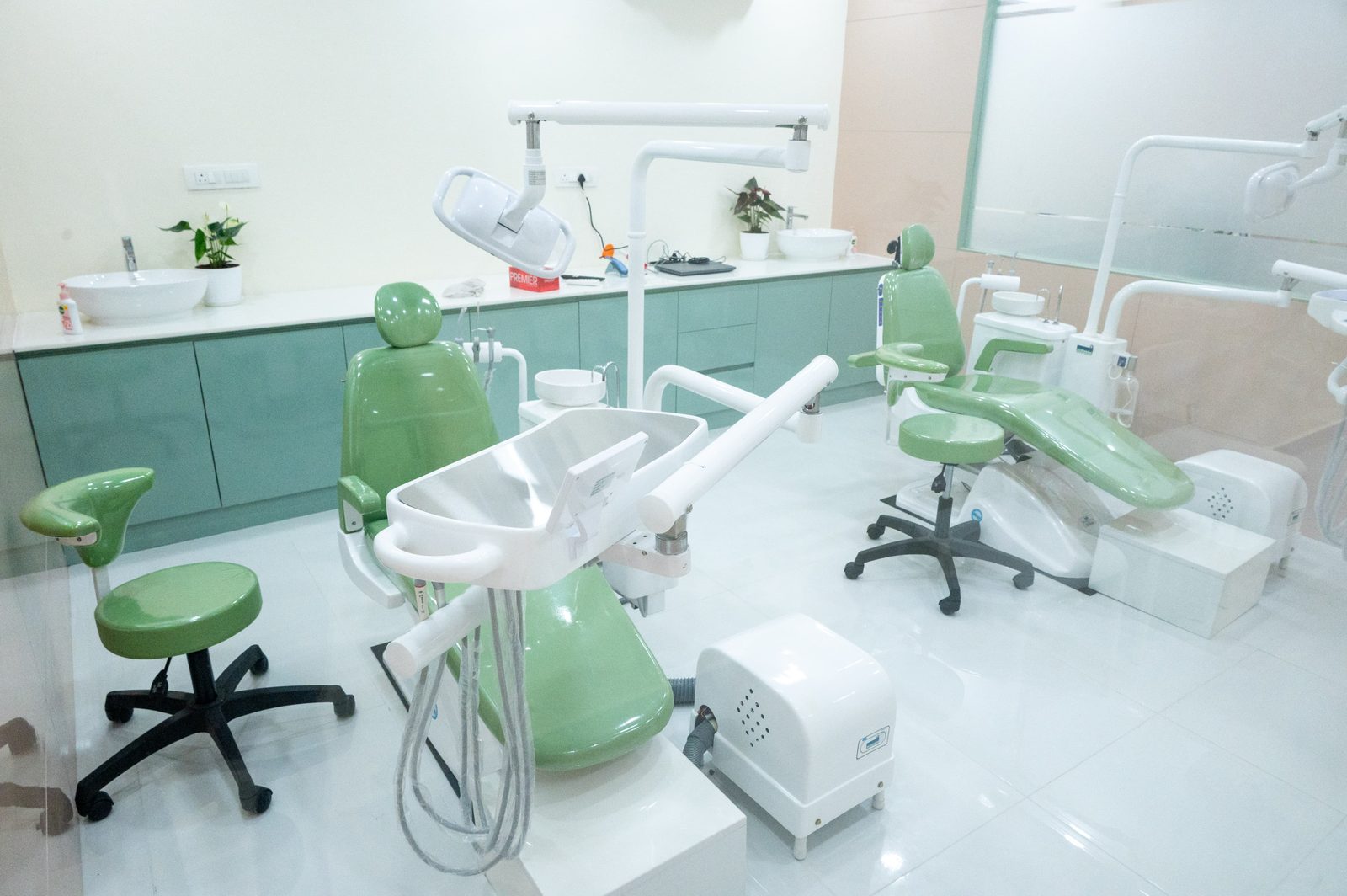 Modern dental operatory with two treatment chairs at Rays Kids Dentistry, Sarjapur Bengaluru